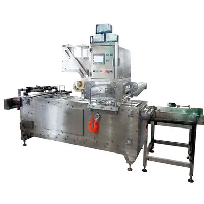 Bevroren voedingsmiddelen tray verzegelingsmachine 30-50 trays/min Voor rolfilm